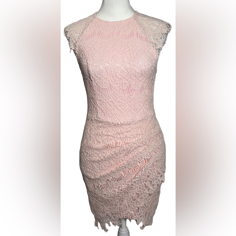 Xenia Boutique 8 Pink Sleeveless Asymmetrical Hem Lace Dress
